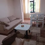 דירה 21