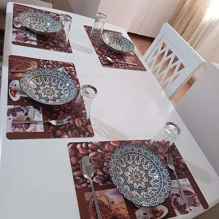 21 טיראנה